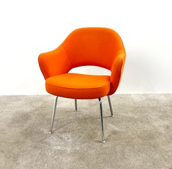 Knoll Eero Saarinen Executive Armchair
